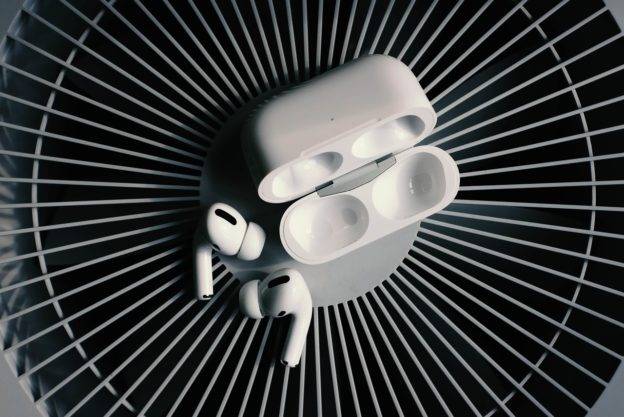 AirPods 听不了? 送修前先试试 4 种自助方式