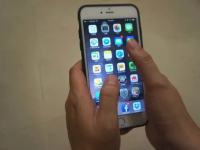 iPhone 一只手无法掌握! 2秒让iPhone屏幕缩半