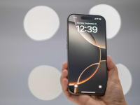 苹果iPhone 17 Pro正面外观亮点曝光! 动态岛首次缩小尺寸