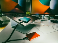 怎么把iPhone备份到硬盘?