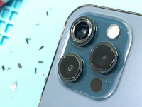 iPhone镜头刮伤是什么原因呢?