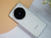 vivo X200S旗舰手机体验再升级,首曝超声波指纹与无线充齐发