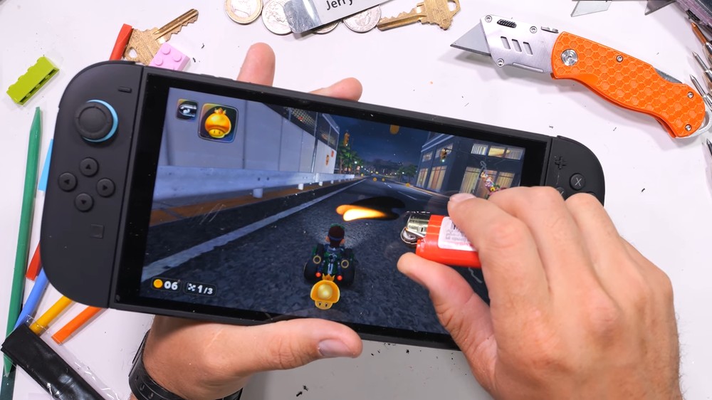 Nintendo Switch 2 暴力测试来了！ 屏幕容易刮伤、Joy-Con 大力扯掉也不会损坏 - 锐达哥
