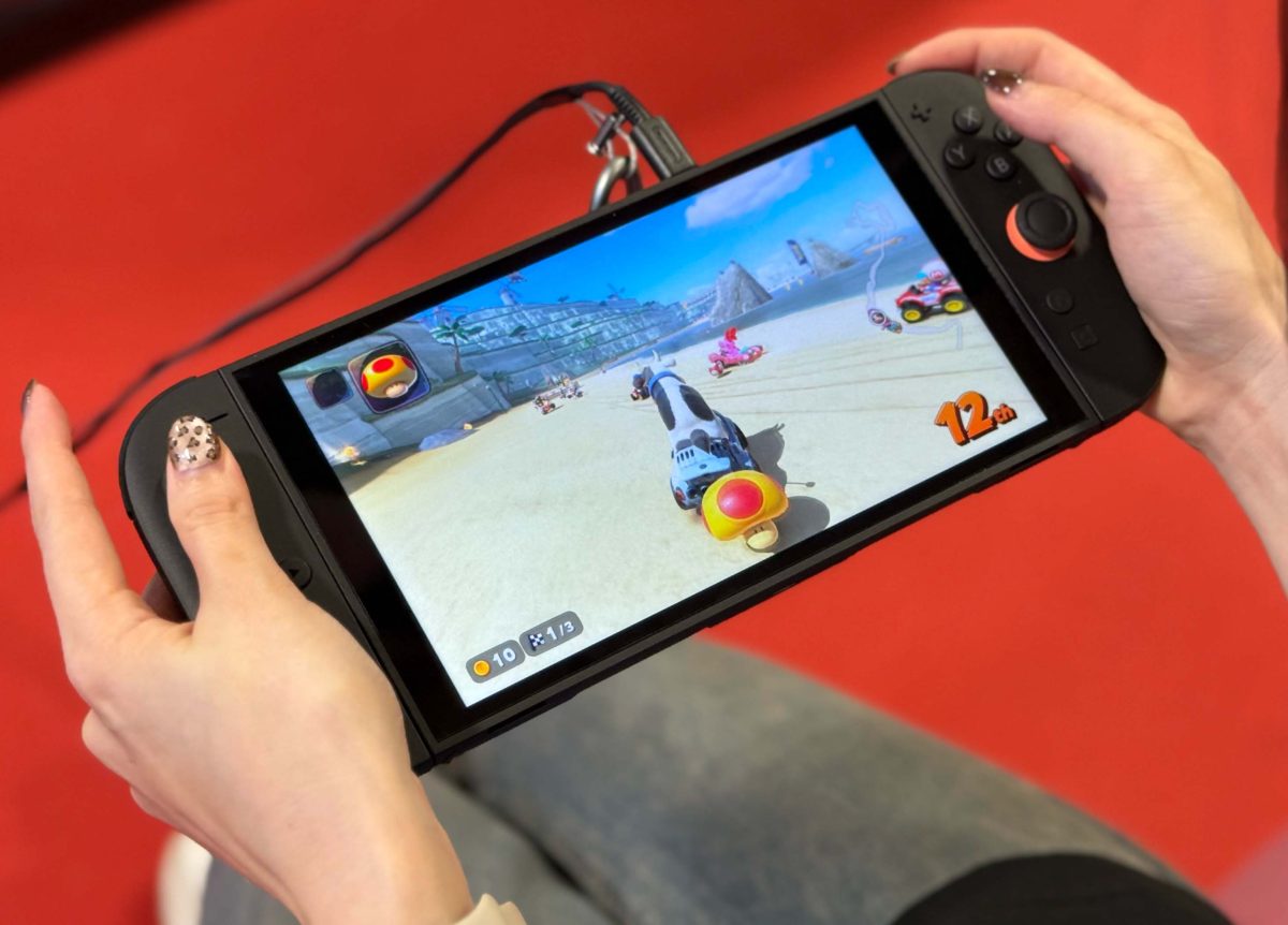 Switch 2 传有 ZL、ZR 按键接触不良，玩家建议收到主机先检查